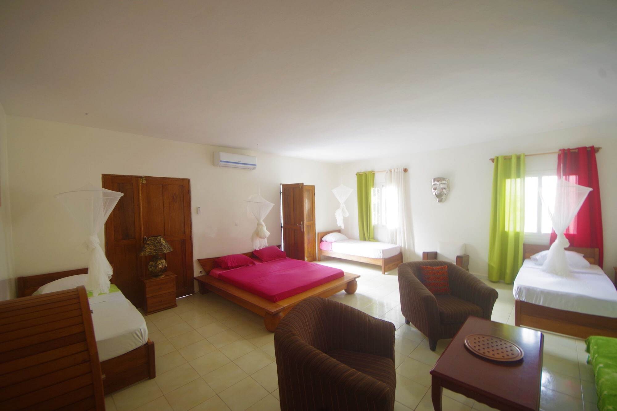 Villa Ty Milyn Mazela Sa 达喀尔 外观 照片