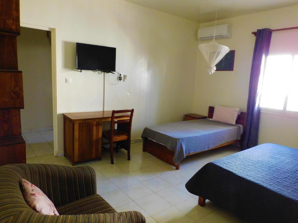 Villa Ty Milyn Mazela Sa 达喀尔 外观 照片
